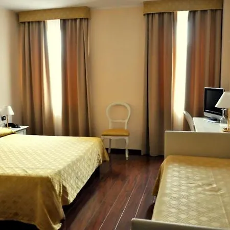 International Hotel 3*