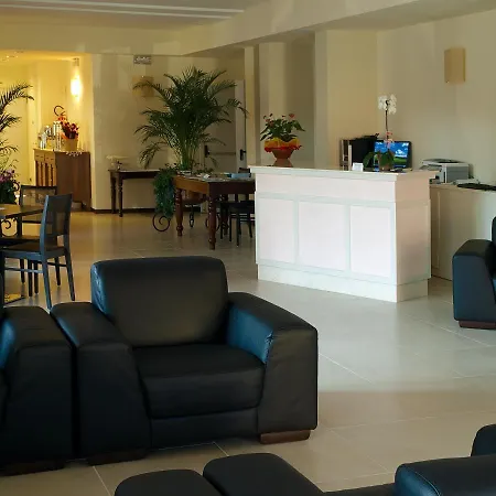 International Hotel 3*