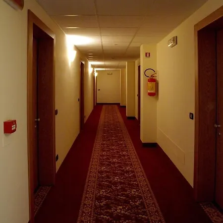 Hotel International