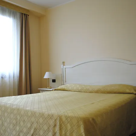 Hotel International 3*